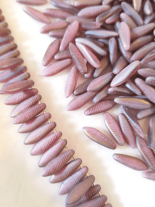Dagger beads 5x16mm - dusty purple & iris feather motif