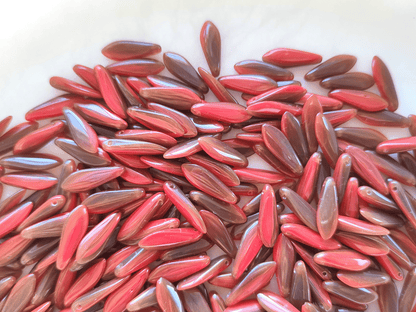 Dagger beads 5x16mm - red & brown