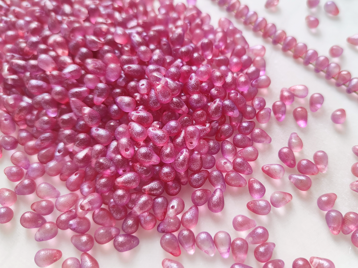 Drop beads 4x6mm - pink glitter
