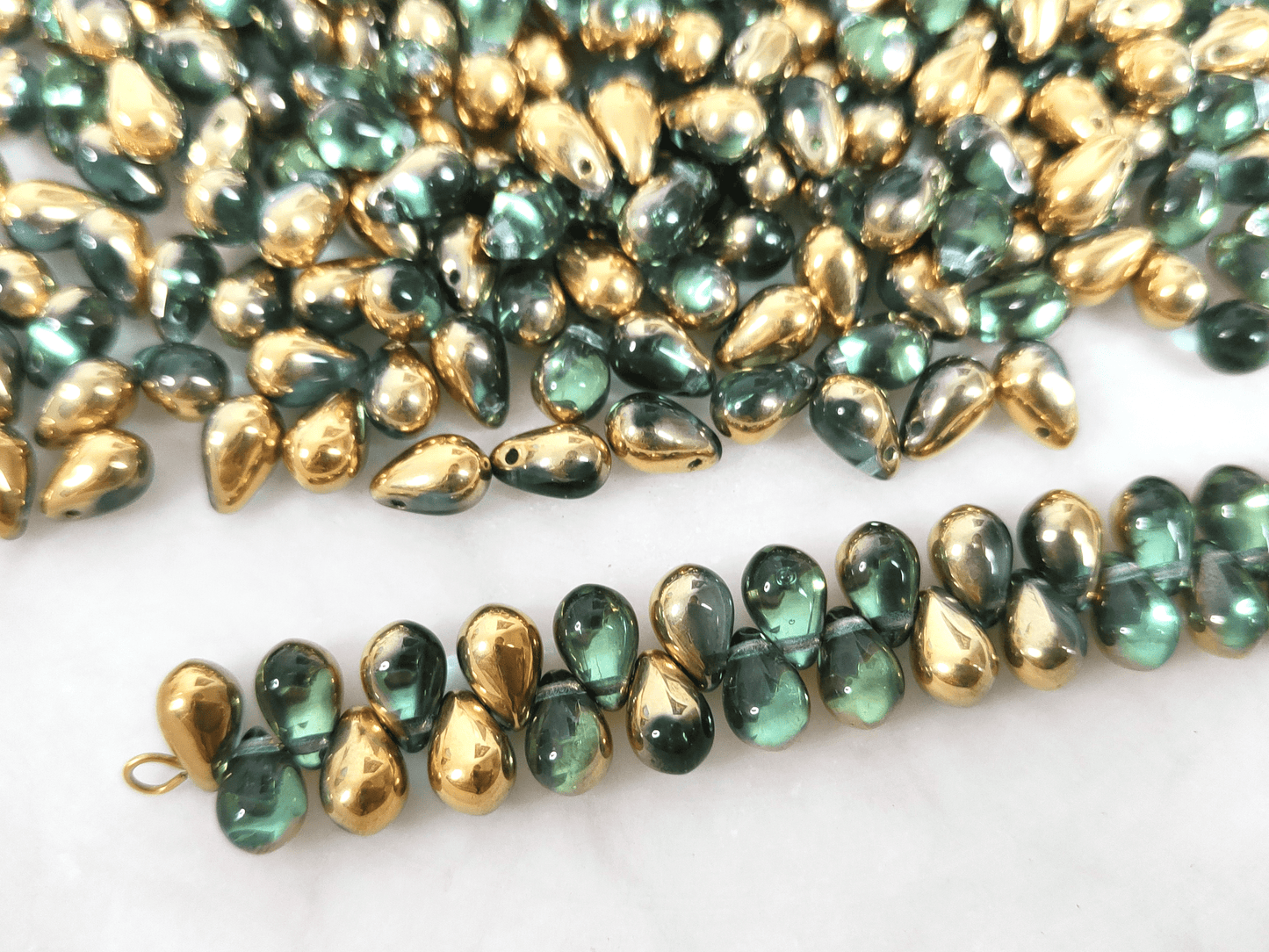 Drop beads 6x9mm - fir green & gold