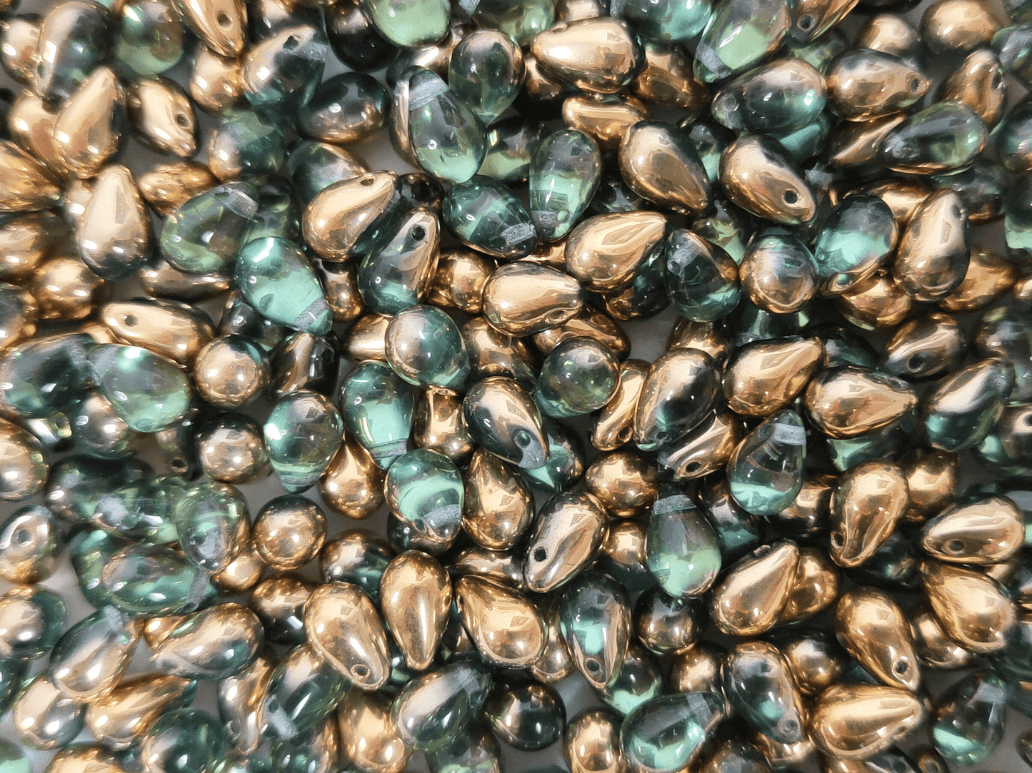 Drop beads 6x9mm - fir green & gold