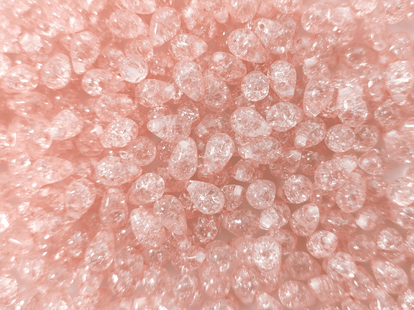 Drop beads 6x9mm - light pink crackle