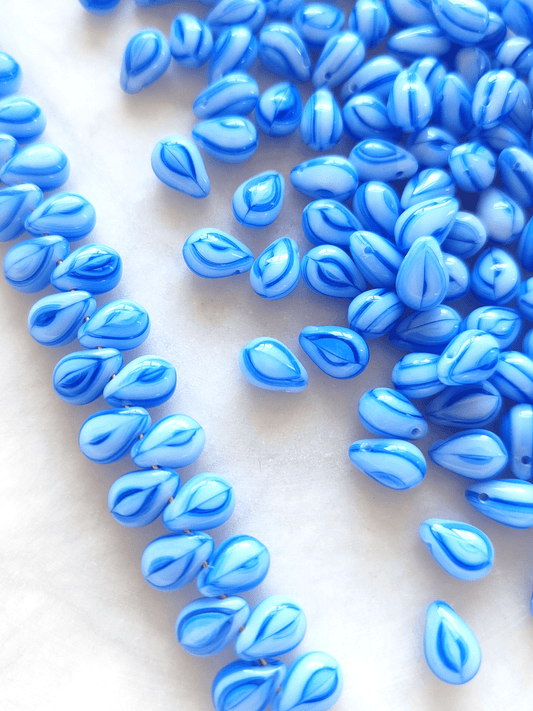 Drop beads 6x9mm - blue & white striped