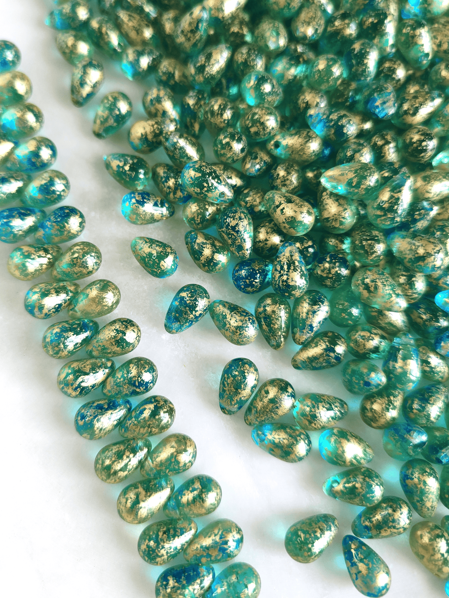 Drop beads 6x9mm - turquoise & gold