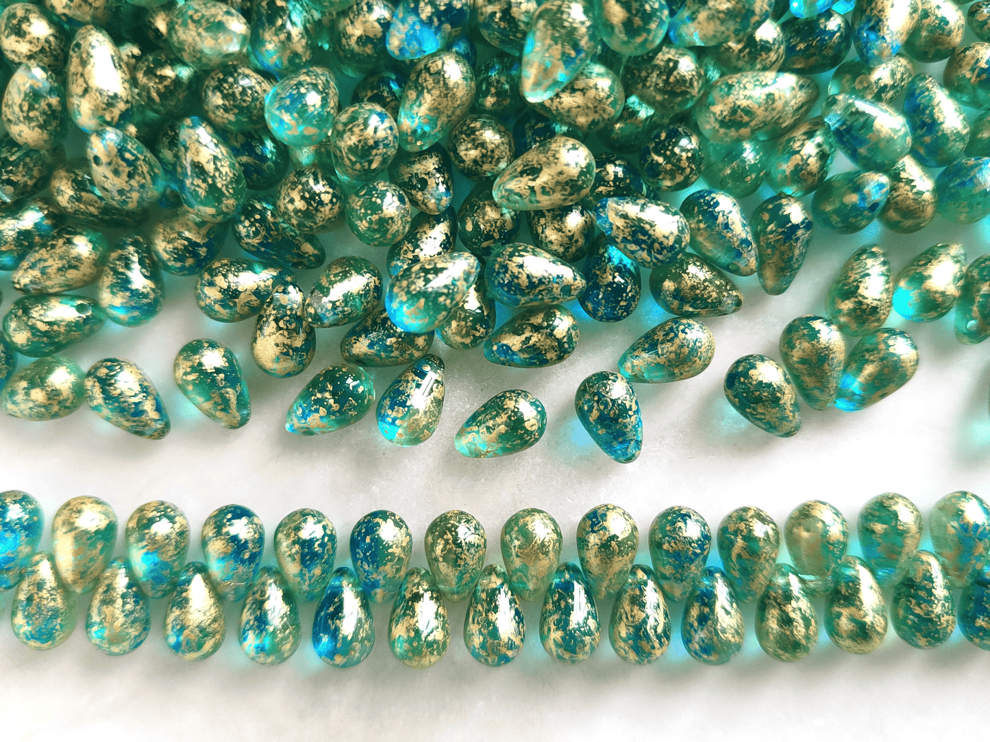 Drop beads 6x9mm - turquoise & gold