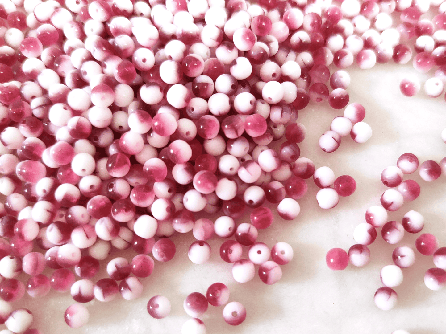 4mm runde Perlen - Pink & Weiß