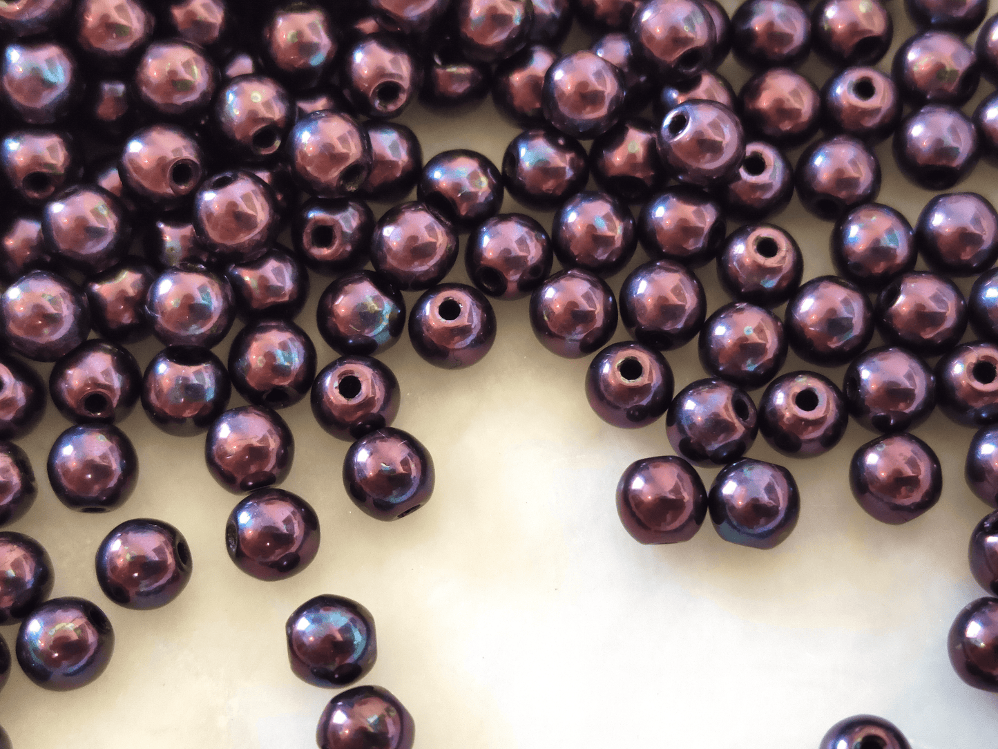 4mm runde Perlen - Lila Luster