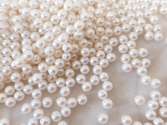 4mm round beads - warm white pearlescent