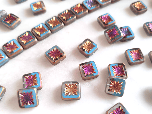 Quadratic kiwi ornament beads 10 mm - light blue Marea