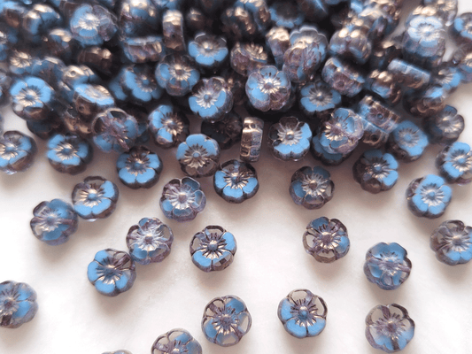 Hawaii flower beads 8mm - colorless & light blue luster